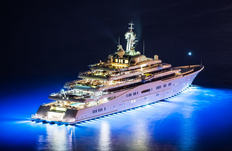 Ships_Night_lights_on_expensive_yacht_094917_